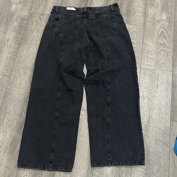 Women’s Black mid rise barrel Jeans - Picture 5 of 5